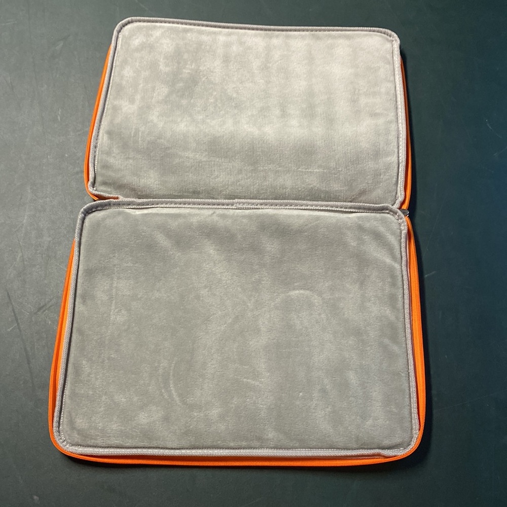 Laptop case - Picture 2 of 3